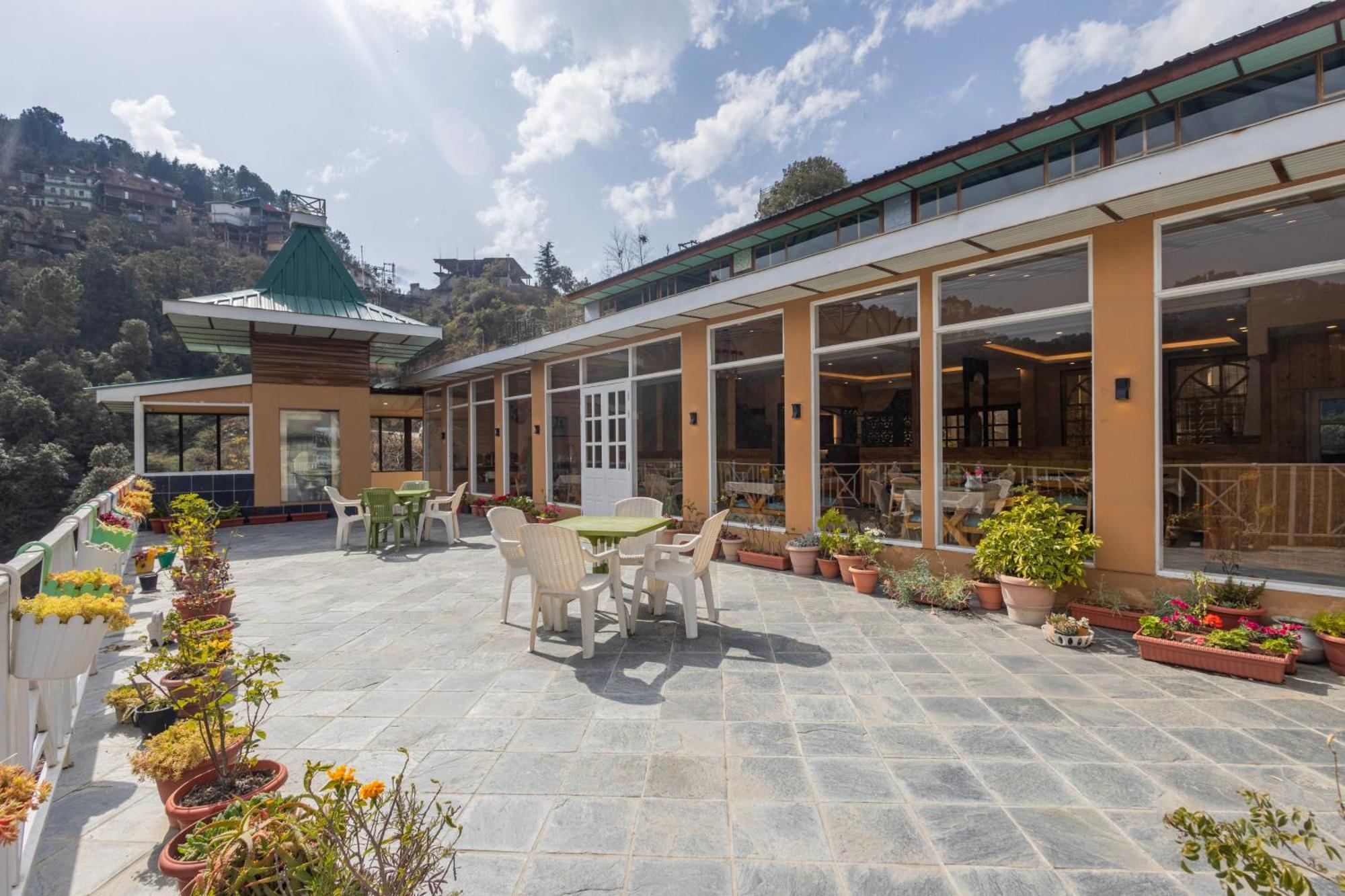 Treebo Lords Garden Glory With Valley View & Centralized Heating Shimla Dış mekan fotoğraf