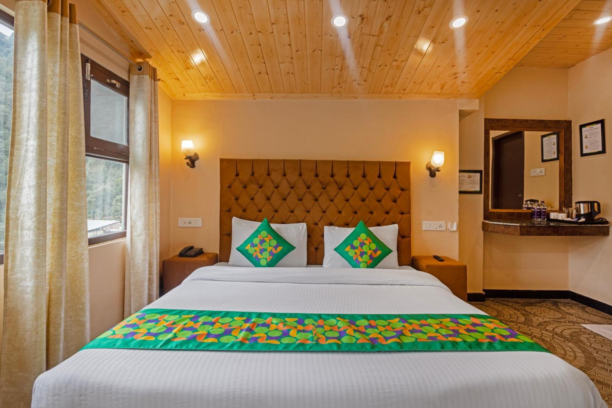 Treebo Lords Garden Glory With Valley View & Centralized Heating Shimla Dış mekan fotoğraf